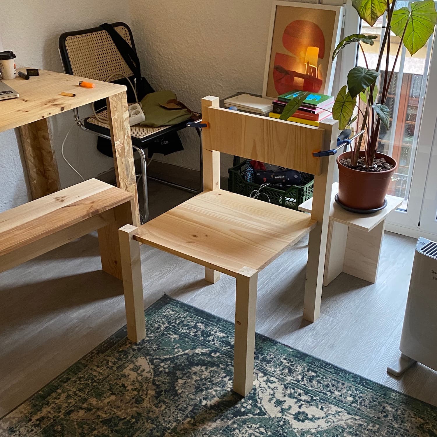 Silla que luego pinté de naranja