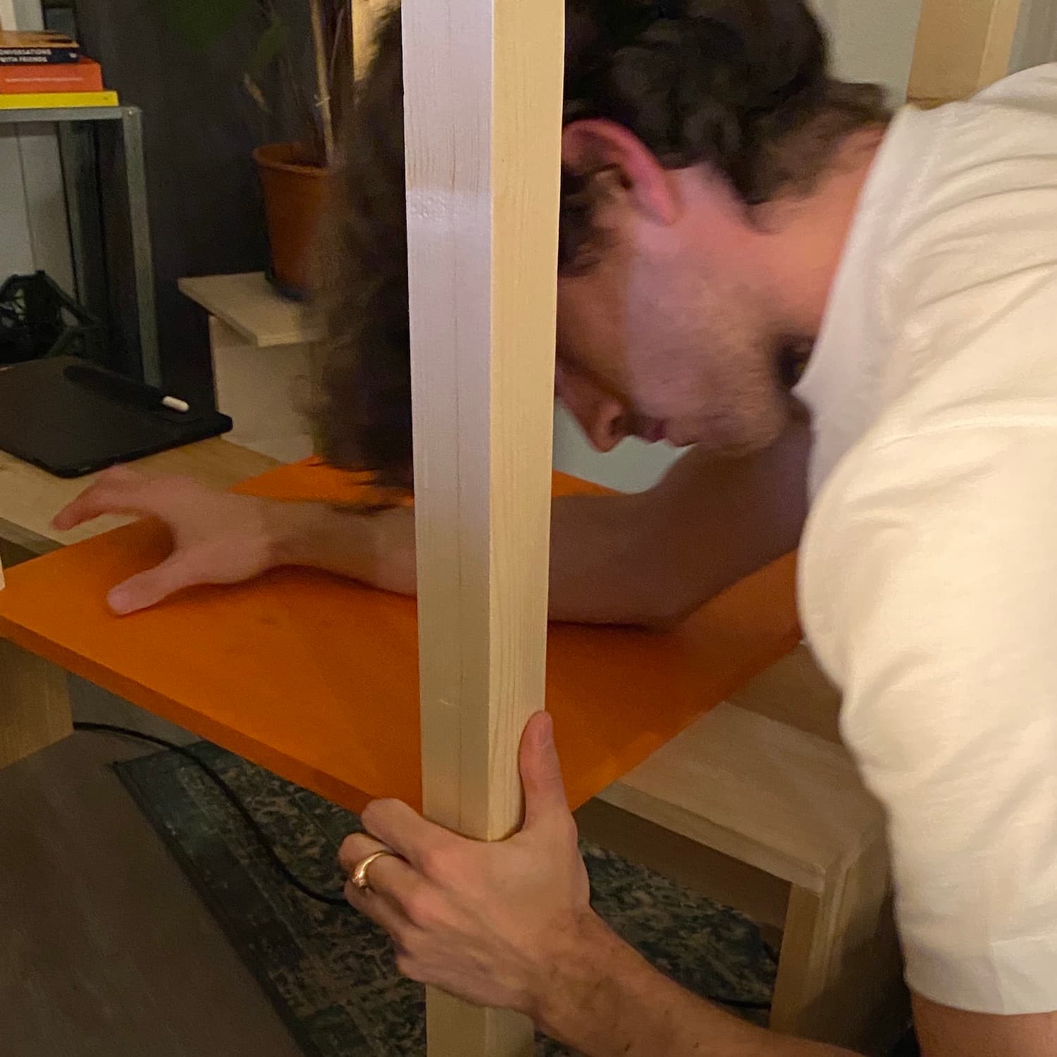 Silla que luego pinté de naranja