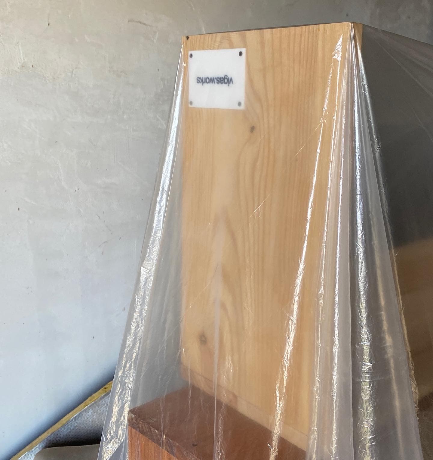 Banco a partir de madera donada